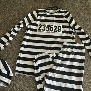 Cute Prisoner Halloween Outfit